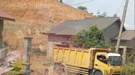 Aktivitas Galian C ilegal yang dikelola Jos di Kelurahan Tanjung Selamat, Kecamatan Padang Tualang, Langkat.