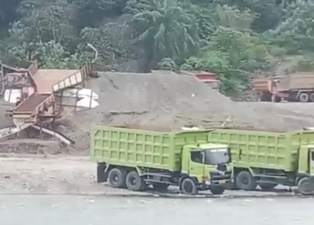 Galian C yang diduga Ilegal di Dusun Selese, Desa Sematar, Kecamatan Bahorok, Langkat yang meresahkan warga sekitar.