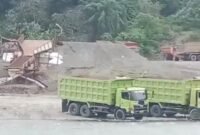 Galian C yang diduga Ilegal di Dusun Selese, Desa Sematar, Kecamatan Bahorok, Langkat yang meresahkan warga sekitar.