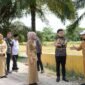 Pimpinan DPRD Sumut Ricky Anthony bersama OPD dari Pemrov Sumut dan Kecamatan Pangkalan Susu meninjau infrastruktur.