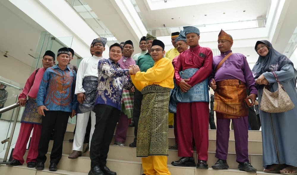 Pimpinan DPRD Sumut menyambut kehadiran Sulthan XIV Langkat Tengku Ariefnda Abdul Jalil Rahmatshah.
