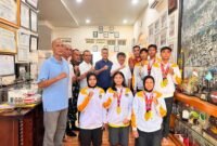 Atlet Taekwondo asal Sumatera Utara usai diberi wejangan oleh Ketua Penasehat Pengprov TI Sumut H Musa Rajekshah sebelum diberangkatkan ke Jakarta.